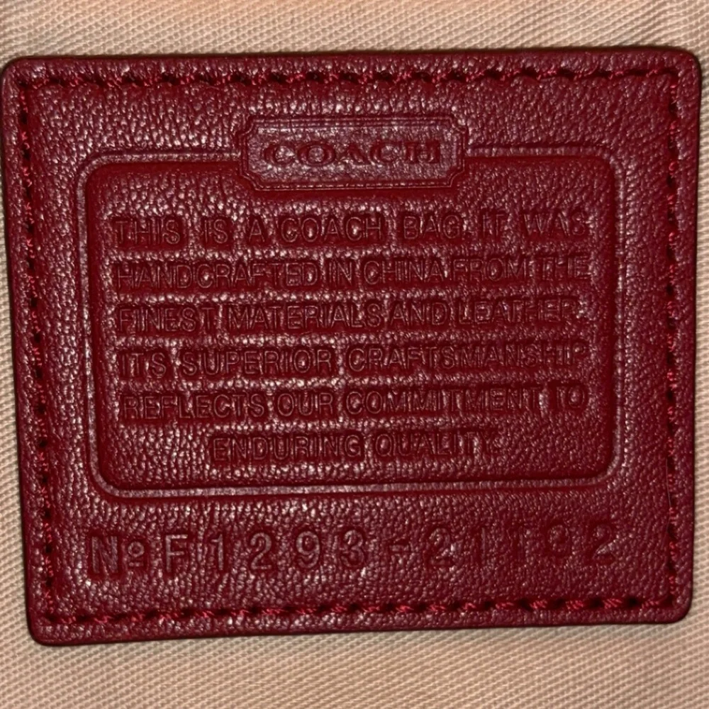 Coach 2012 RARE Legacy leather Archive black cherry Zip Top Handle Bag EUC - Picture 15 of 17